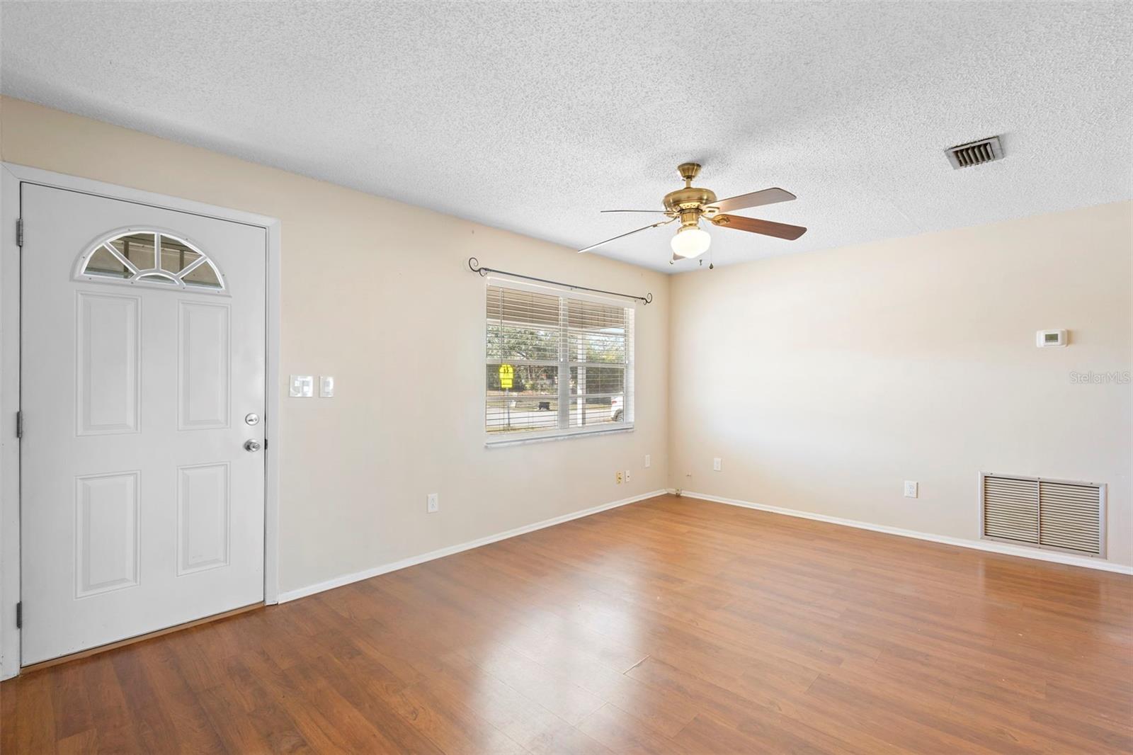 Image 5 of 31 For 2373 Fairgren Avenue