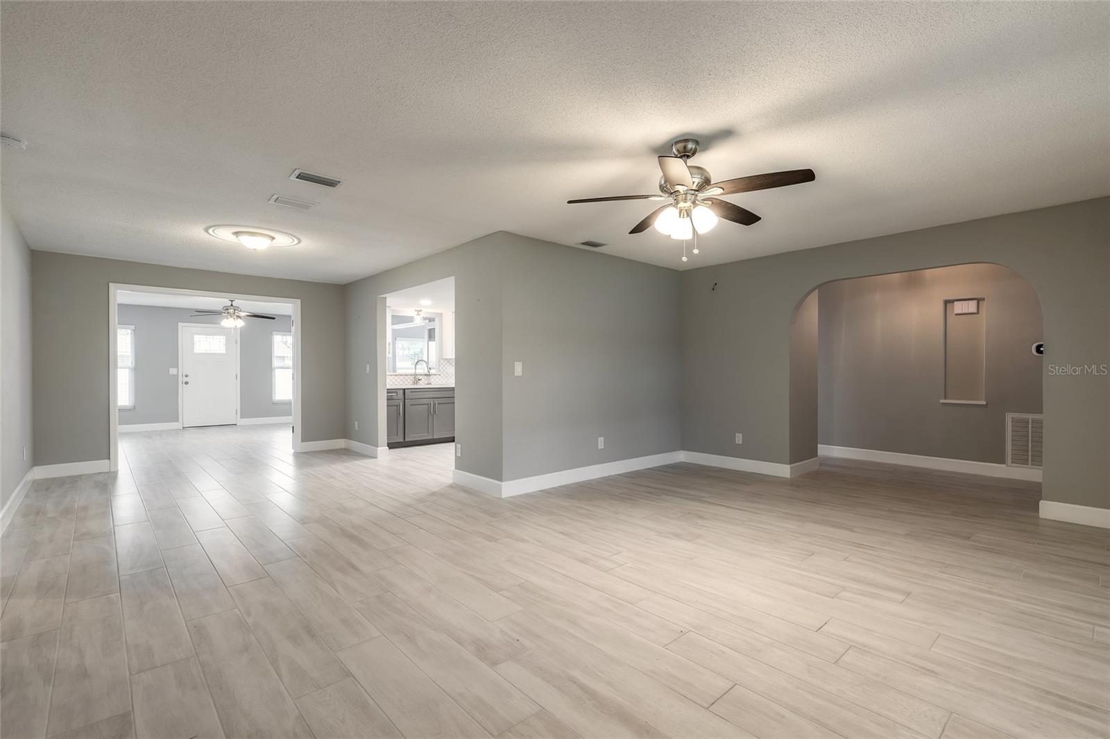 Image 11 of 50 For 2509 Milton Avenue