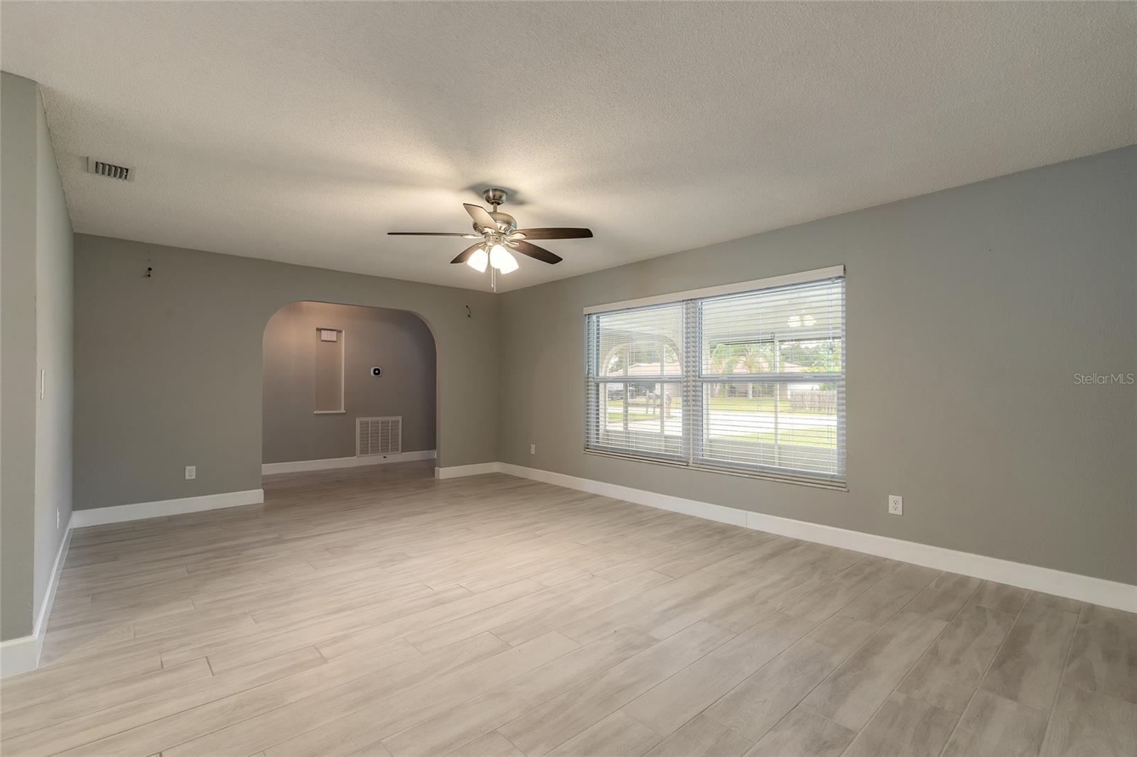 Image 12 of 50 For 2509 Milton Avenue