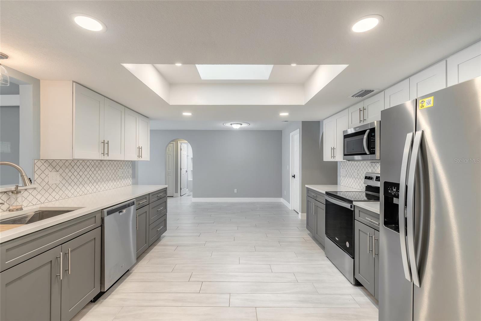 Image 15 of 50 For 2509 Milton Avenue