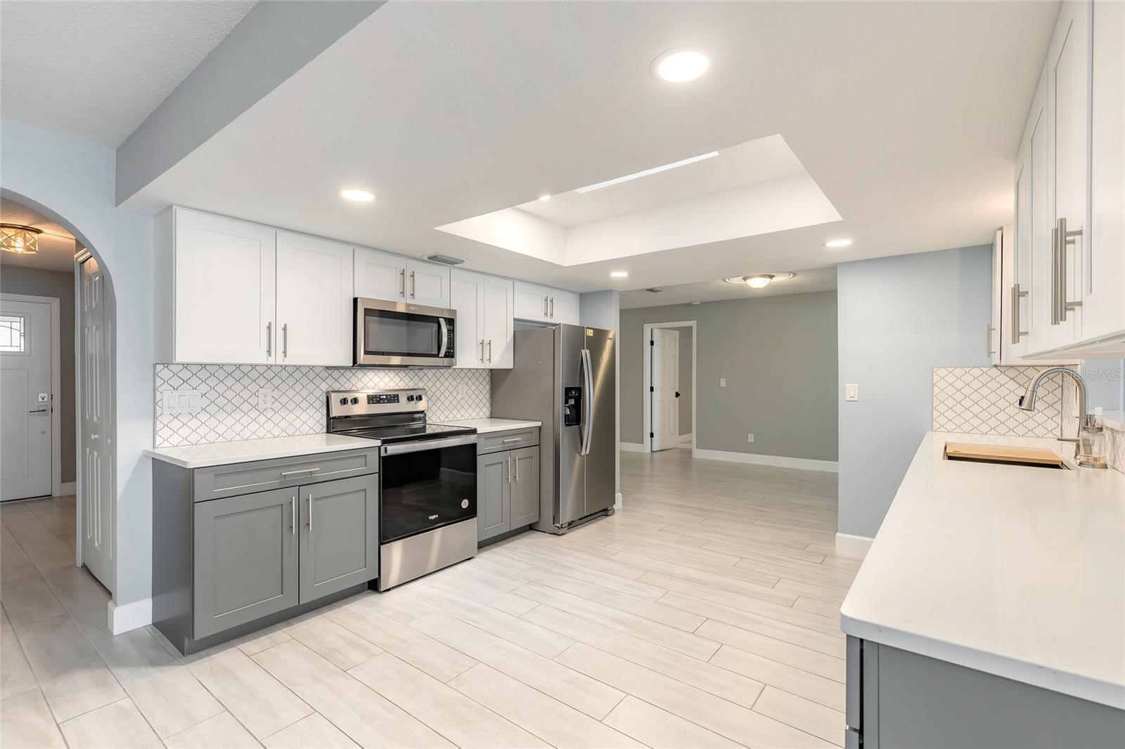 Image 17 of 50 For 2509 Milton Avenue