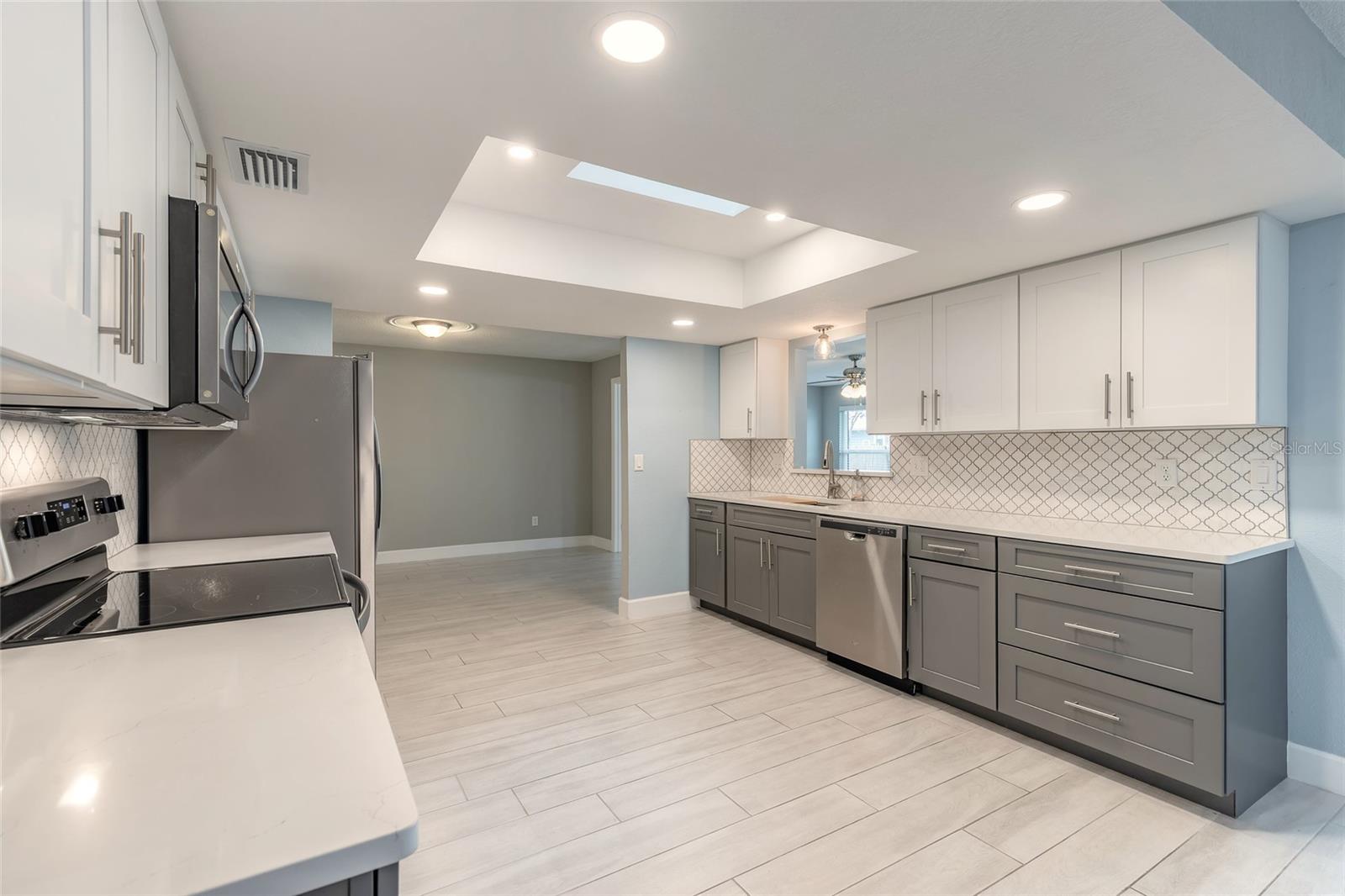 Image 18 of 50 For 2509 Milton Avenue