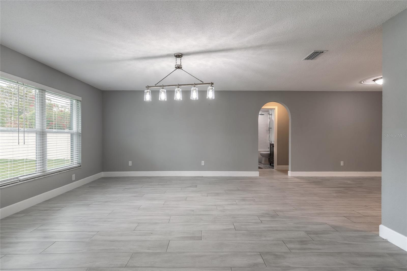 Image 23 of 50 For 2509 Milton Avenue