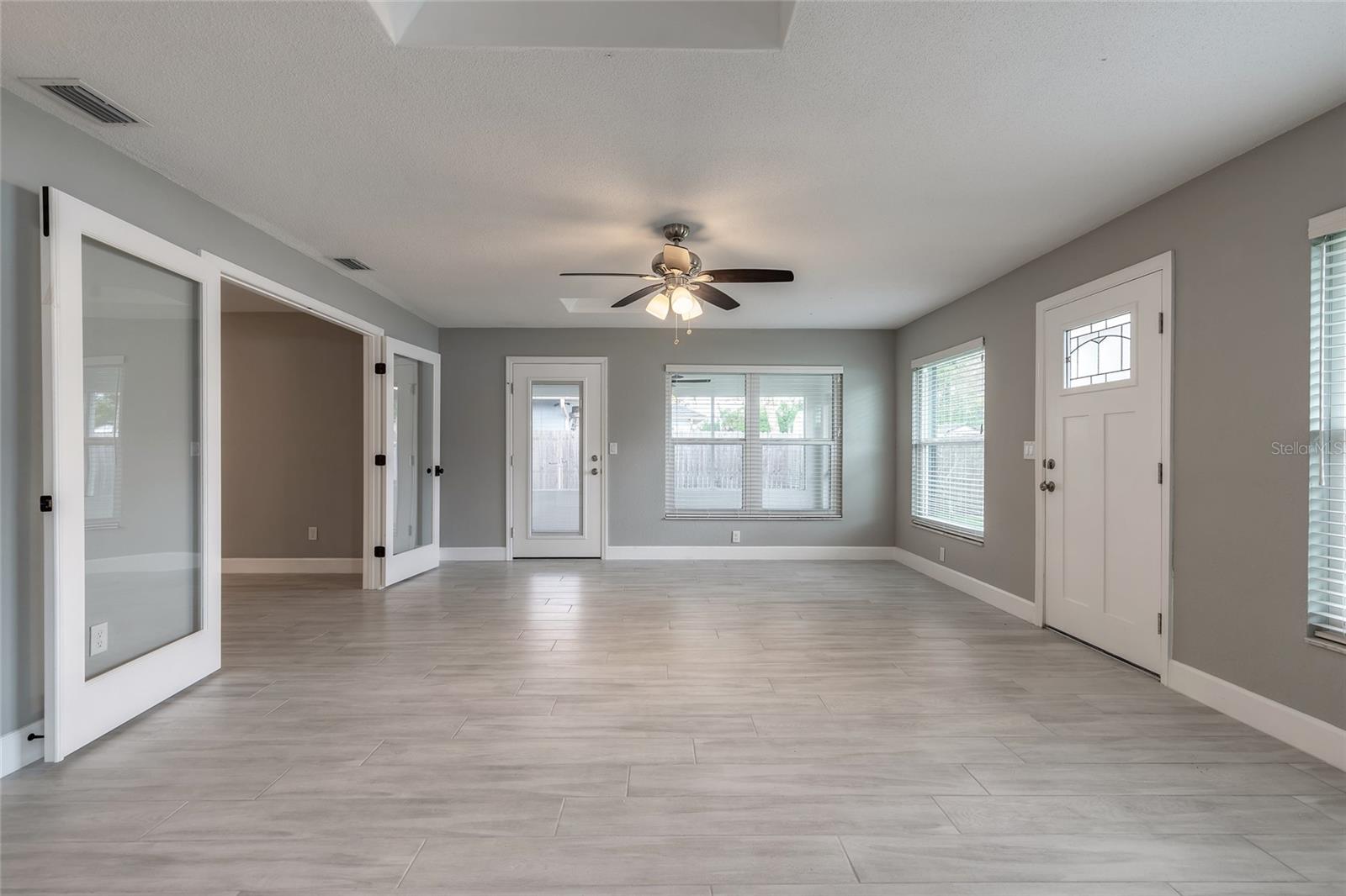 Image 24 of 50 For 2509 Milton Avenue