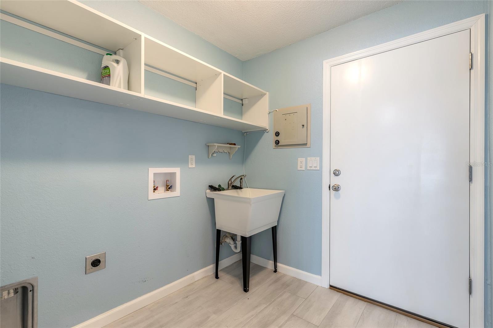 Image 37 of 50 For 2509 Milton Avenue