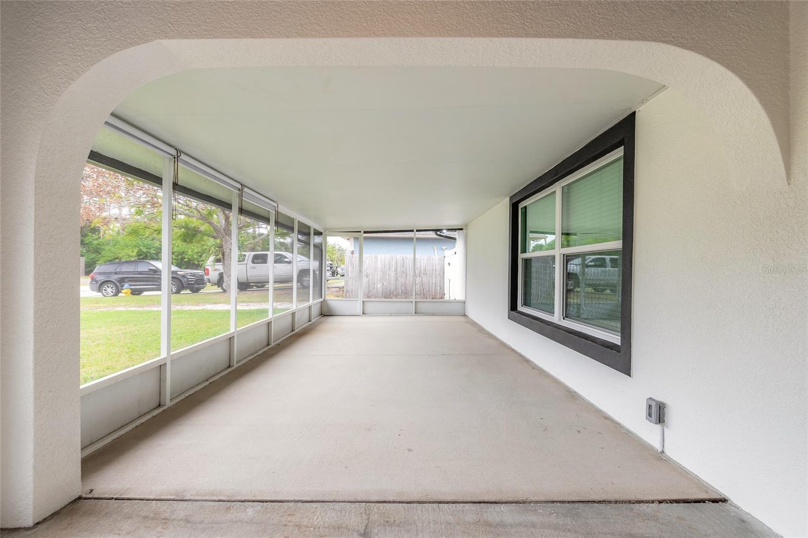 Image 5 of 50 For 2509 Milton Avenue