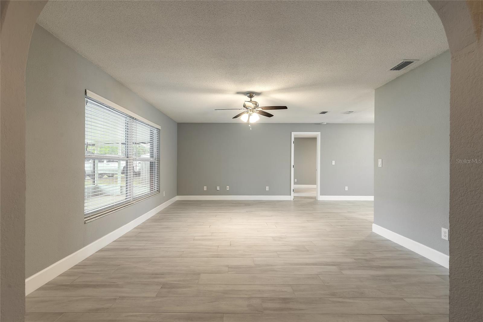 Image 9 of 50 For 2509 Milton Avenue