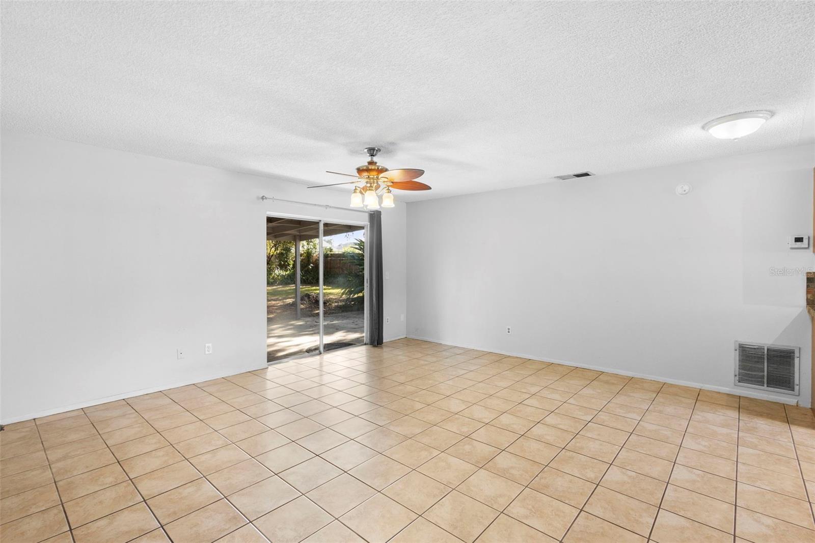 Image 11 of 31 For 991 Centennial Avenue