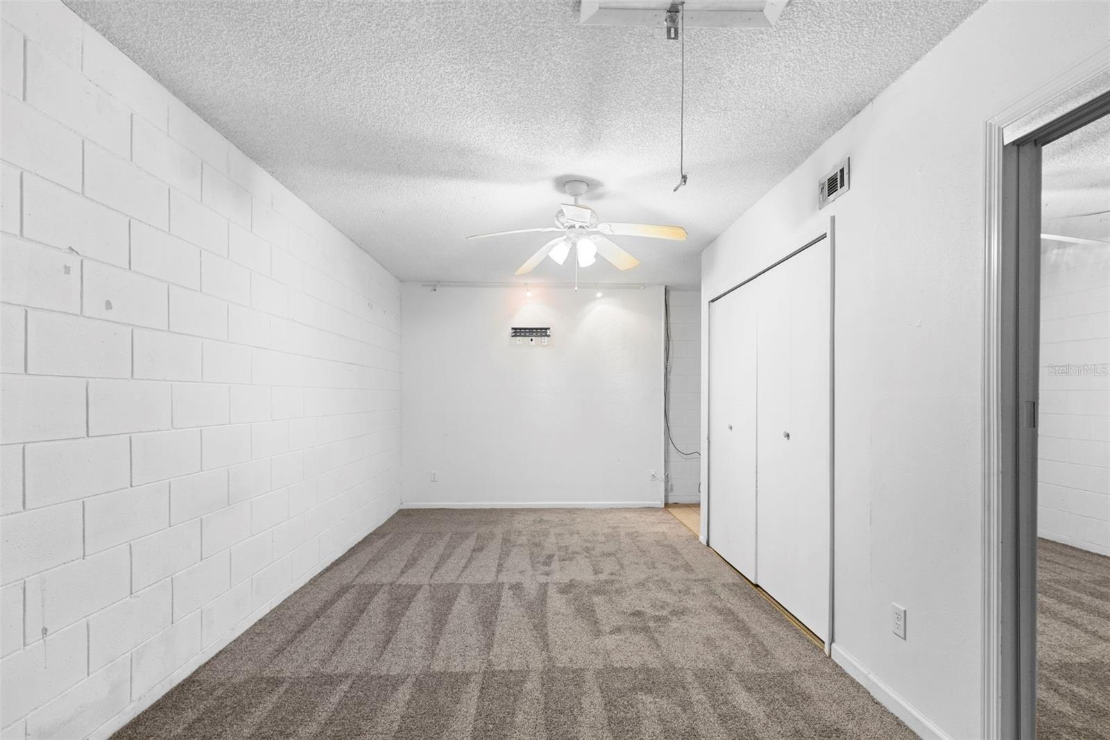 Image 21 of 31 For 991 Centennial Avenue