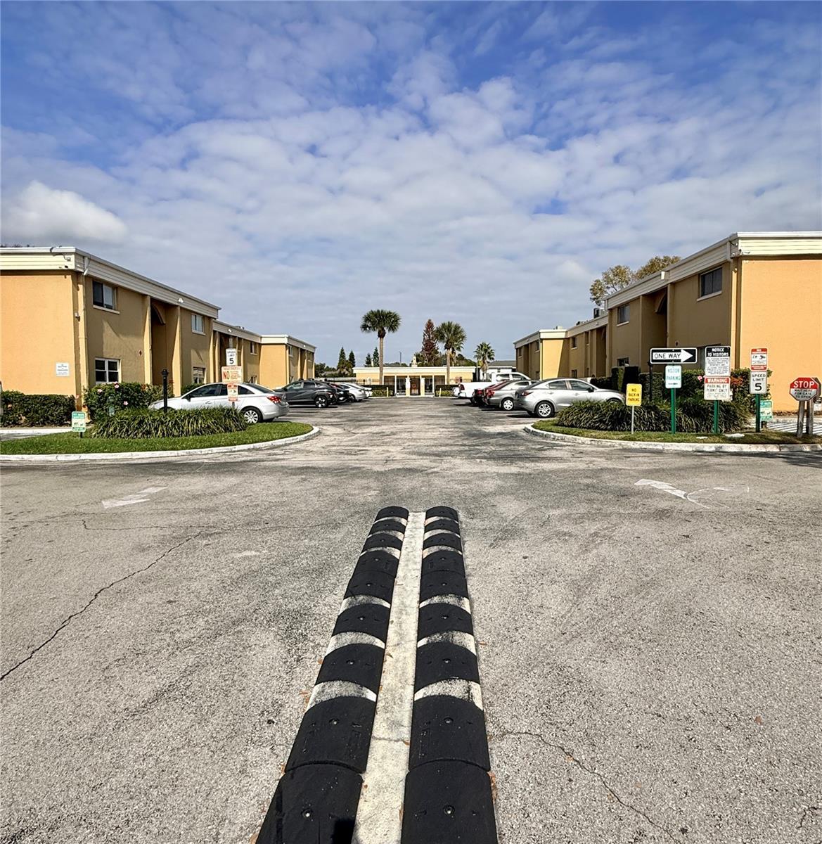 Image 36 of 41 For 1000 Lake Of The Woods Boulevard 104a