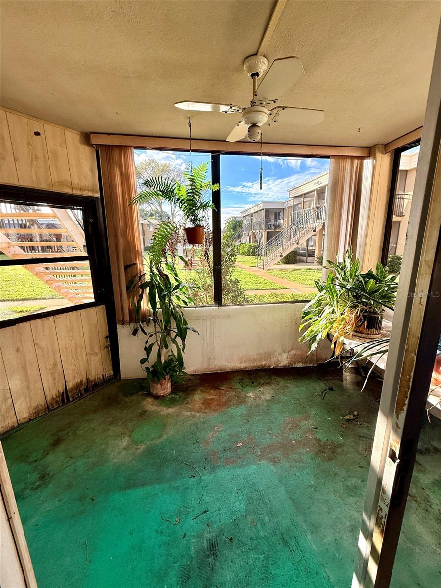 Image 37 of 41 For 1000 Lake Of The Woods Boulevard 104a