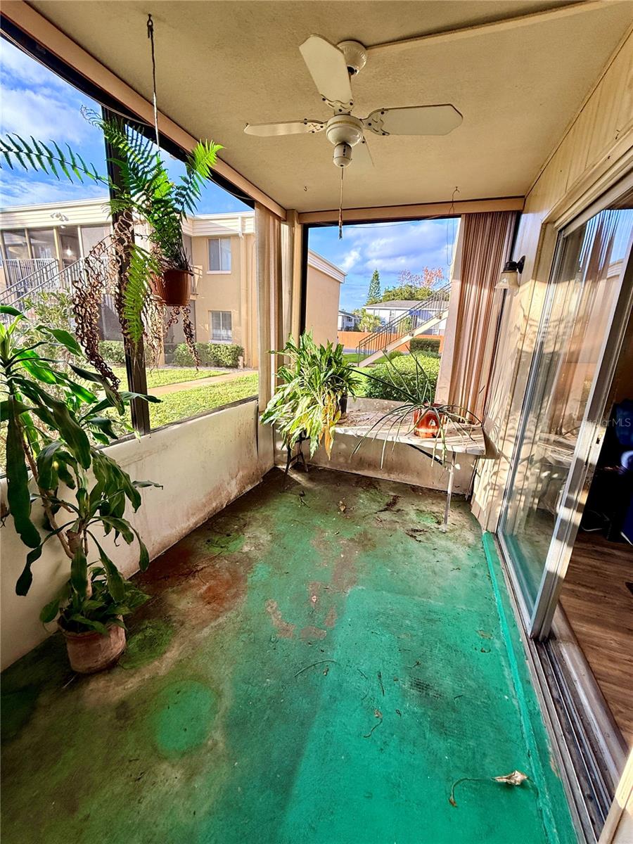 Image 38 of 41 For 1000 Lake Of The Woods Boulevard 104a