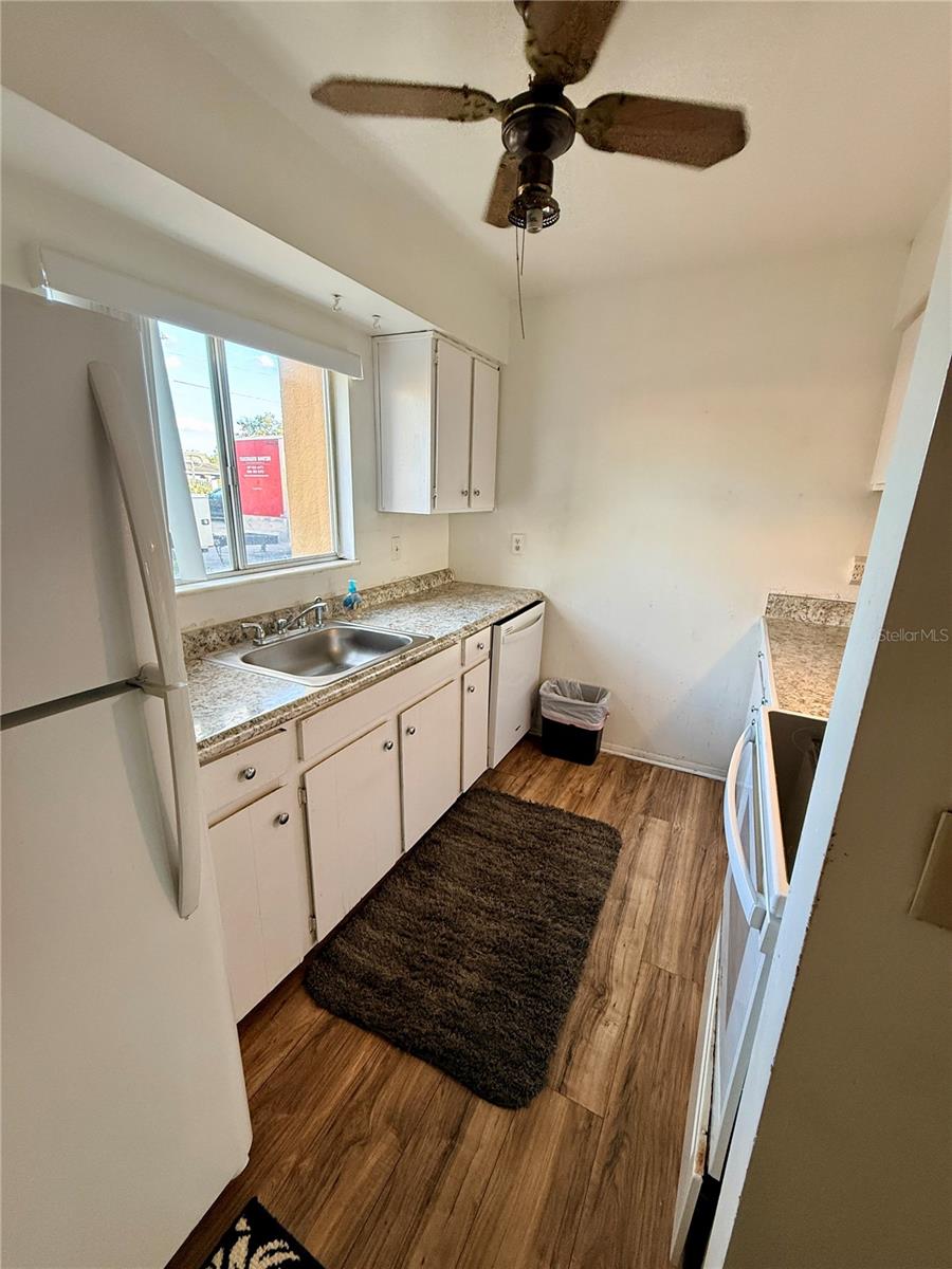 Image 8 of 41 For 1000 Lake Of The Woods Boulevard 104a