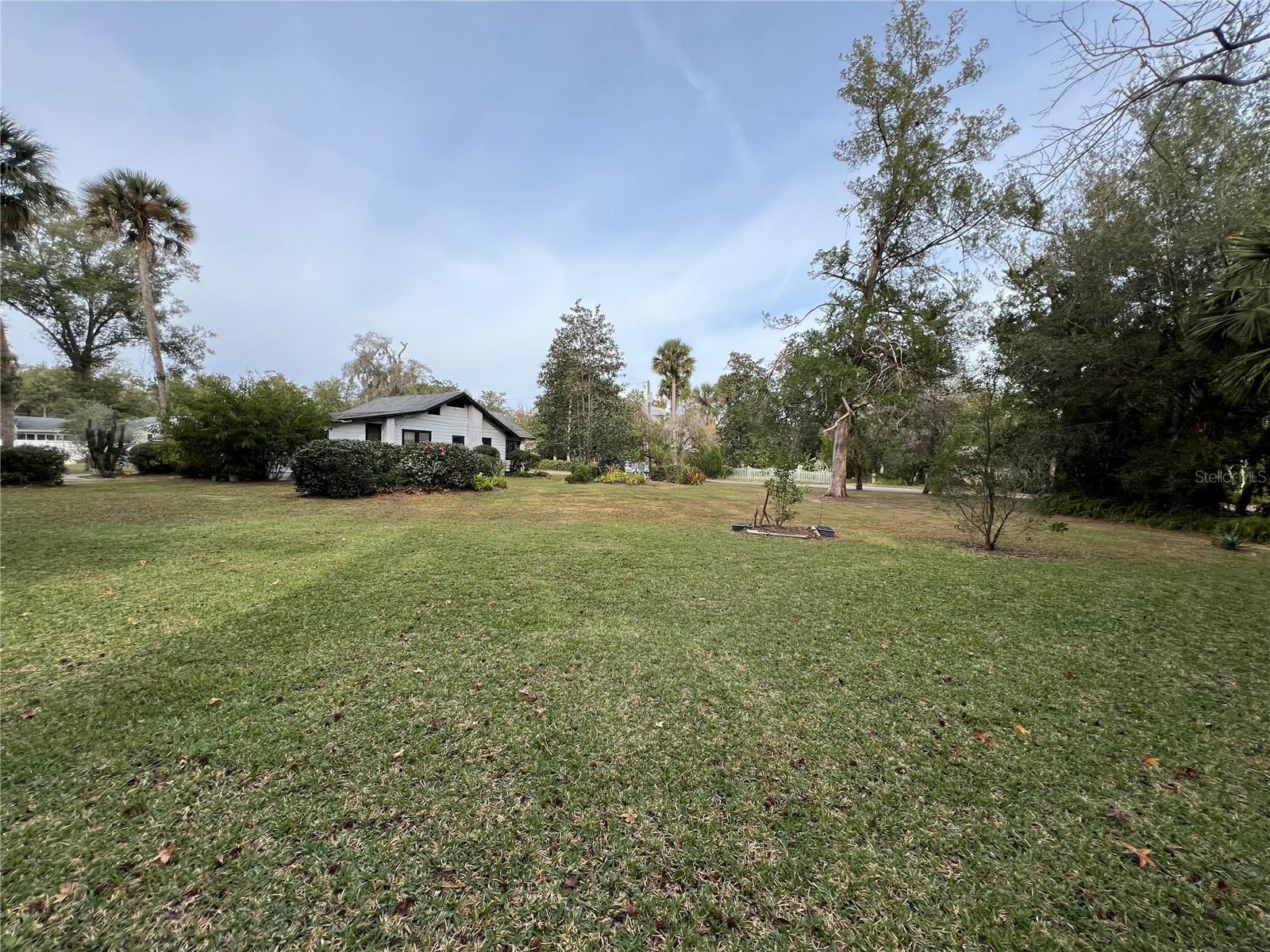 Image 4 of 14 For 351 New York Avenue