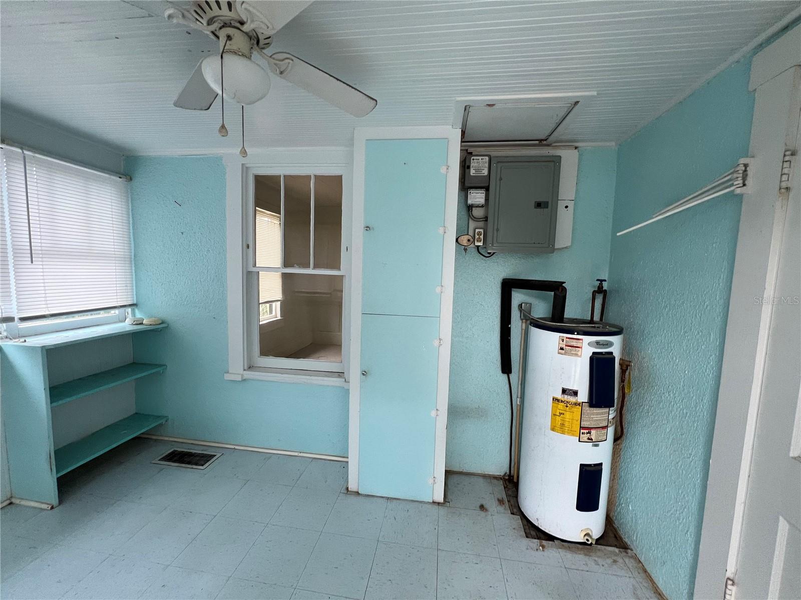 Image 7 of 14 For 351 New York Avenue