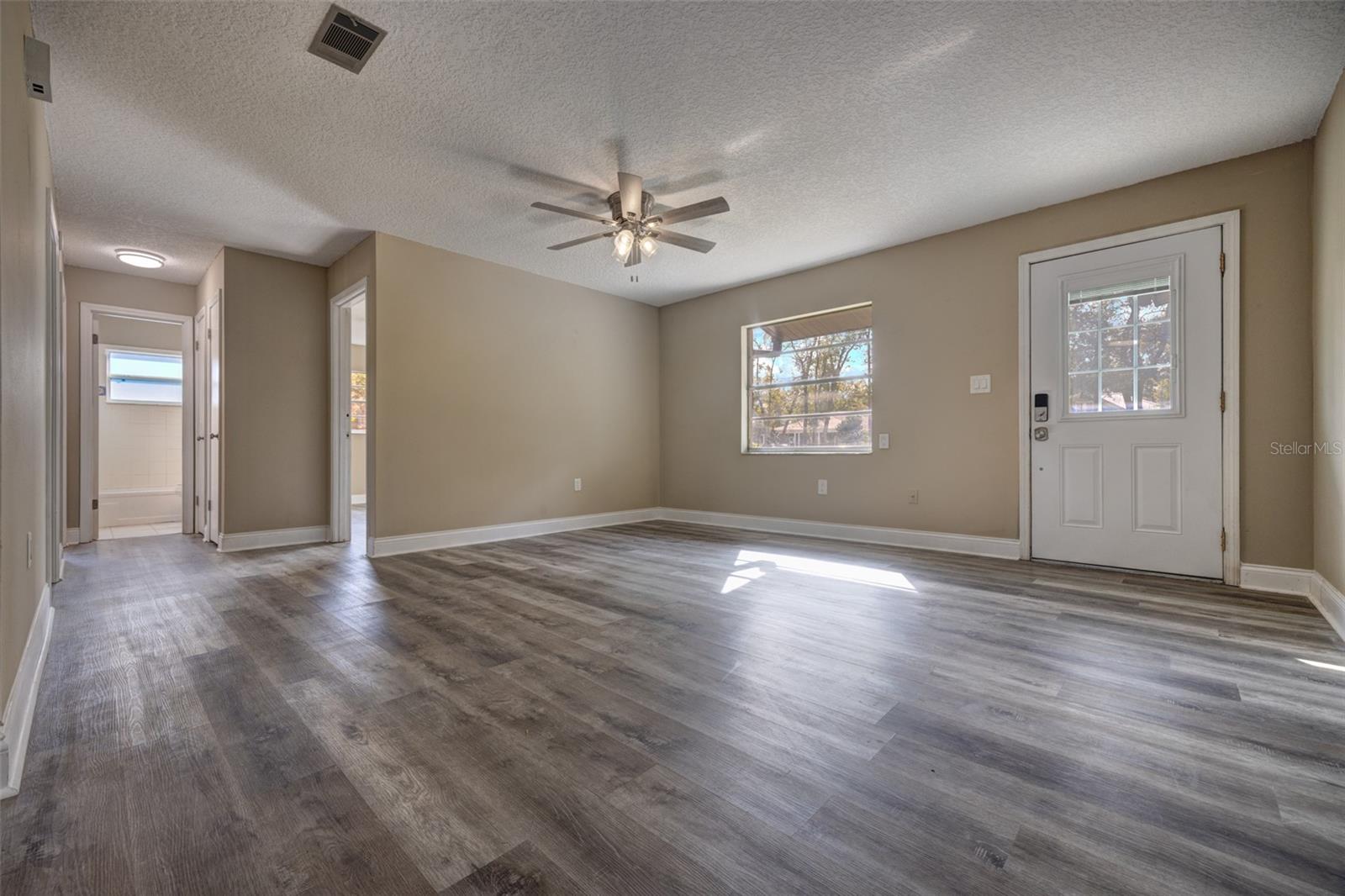 Image 14 of 36 For 444 Main Street