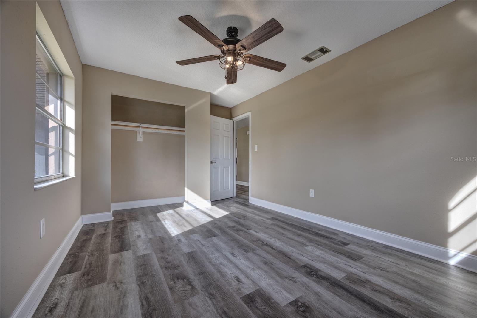 Image 17 of 36 For 444 Main Street