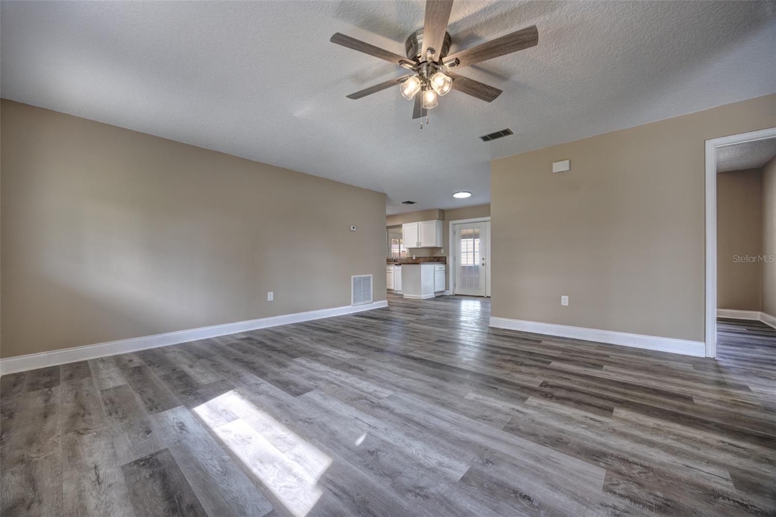 Image 24 of 36 For 444 Main Street