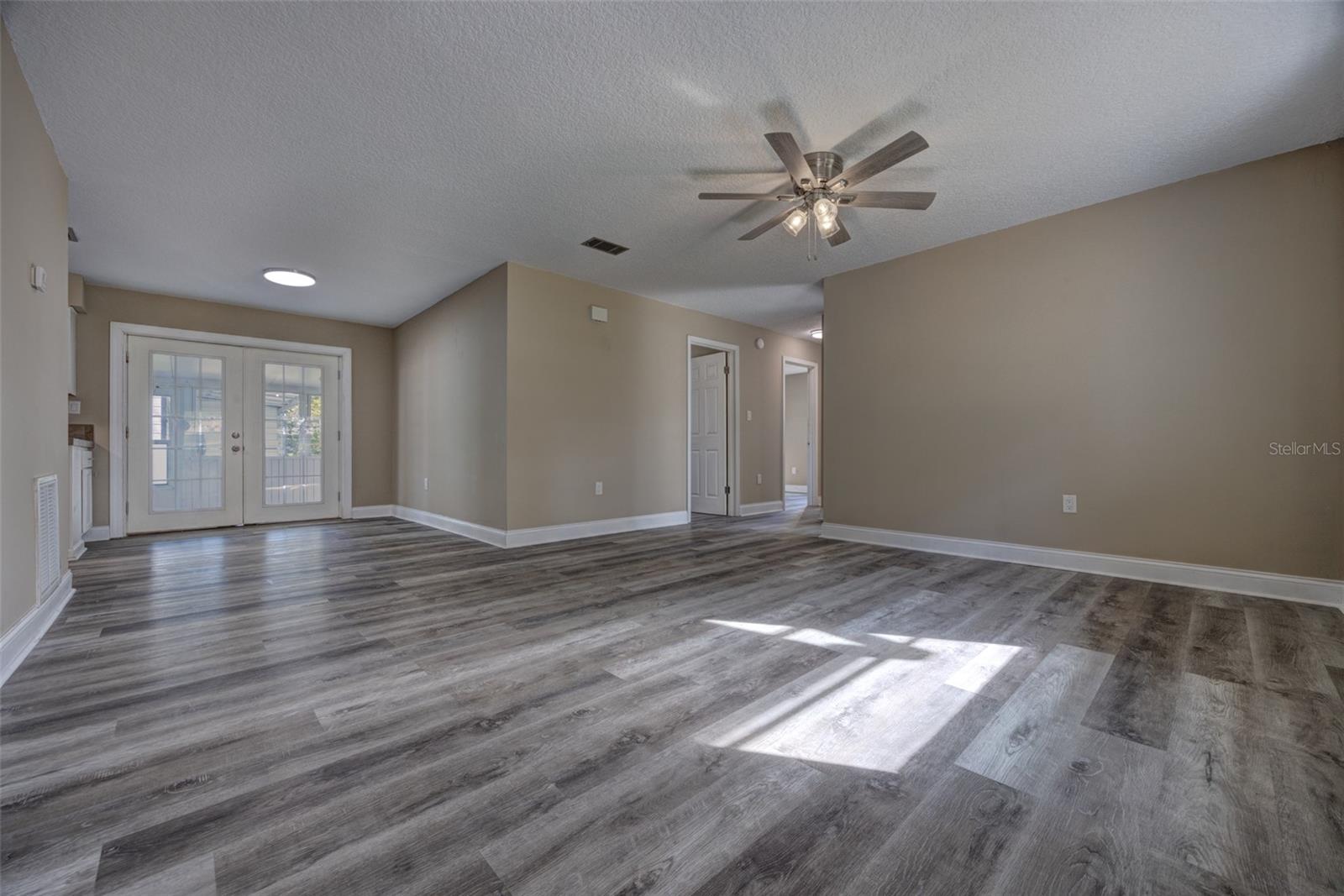 Image 4 of 36 For 444 Main Street