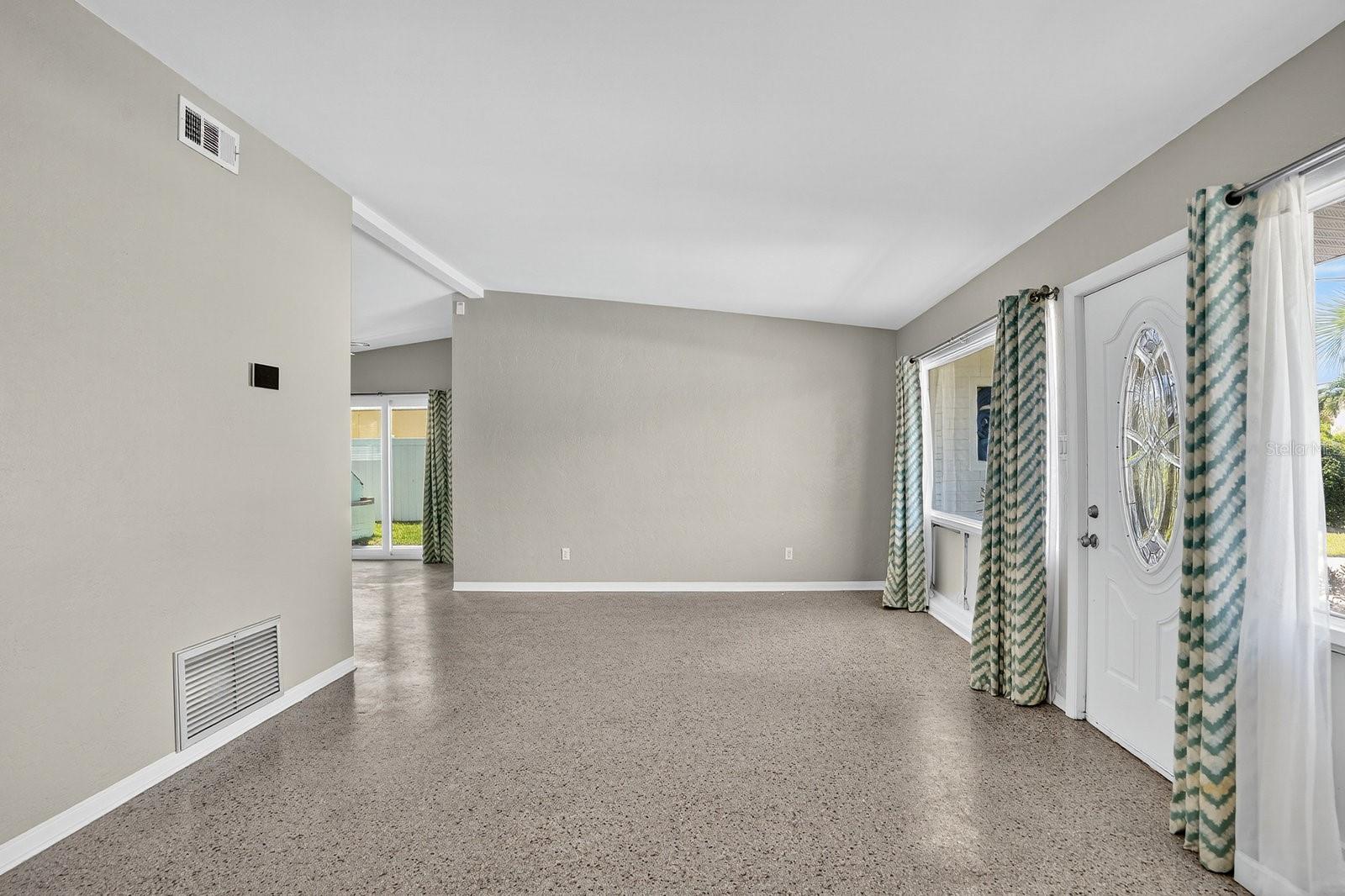 Image 8 of 41 For 41 Cindy Lane