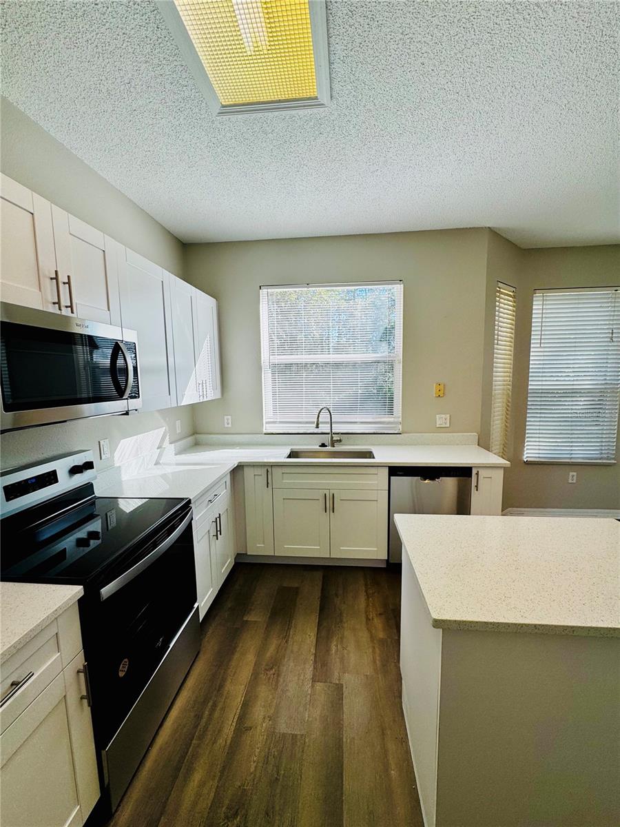 Image 14 of 28 For 3707 Andover Cay Boulevard