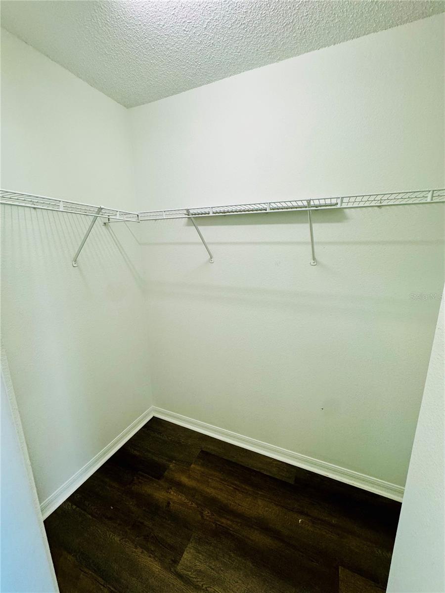 Image 20 of 28 For 3707 Andover Cay Boulevard