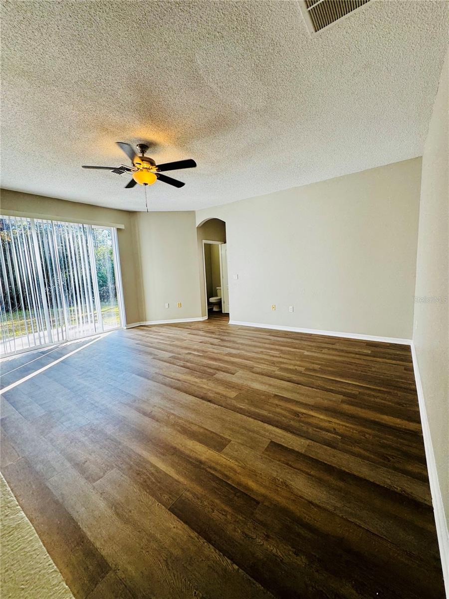 Image 7 of 28 For 3707 Andover Cay Boulevard