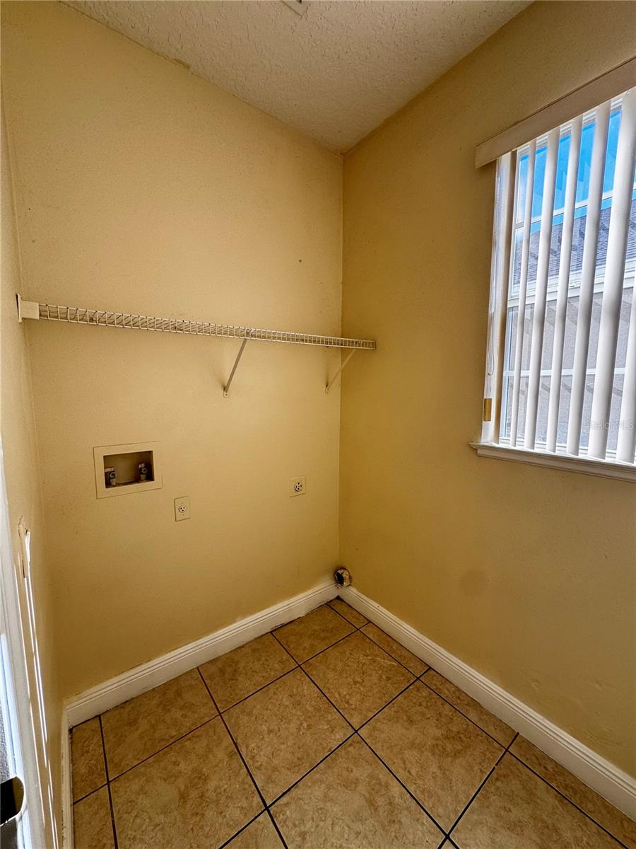 Image 16 of 39 For 14508 Cedar Branch Way