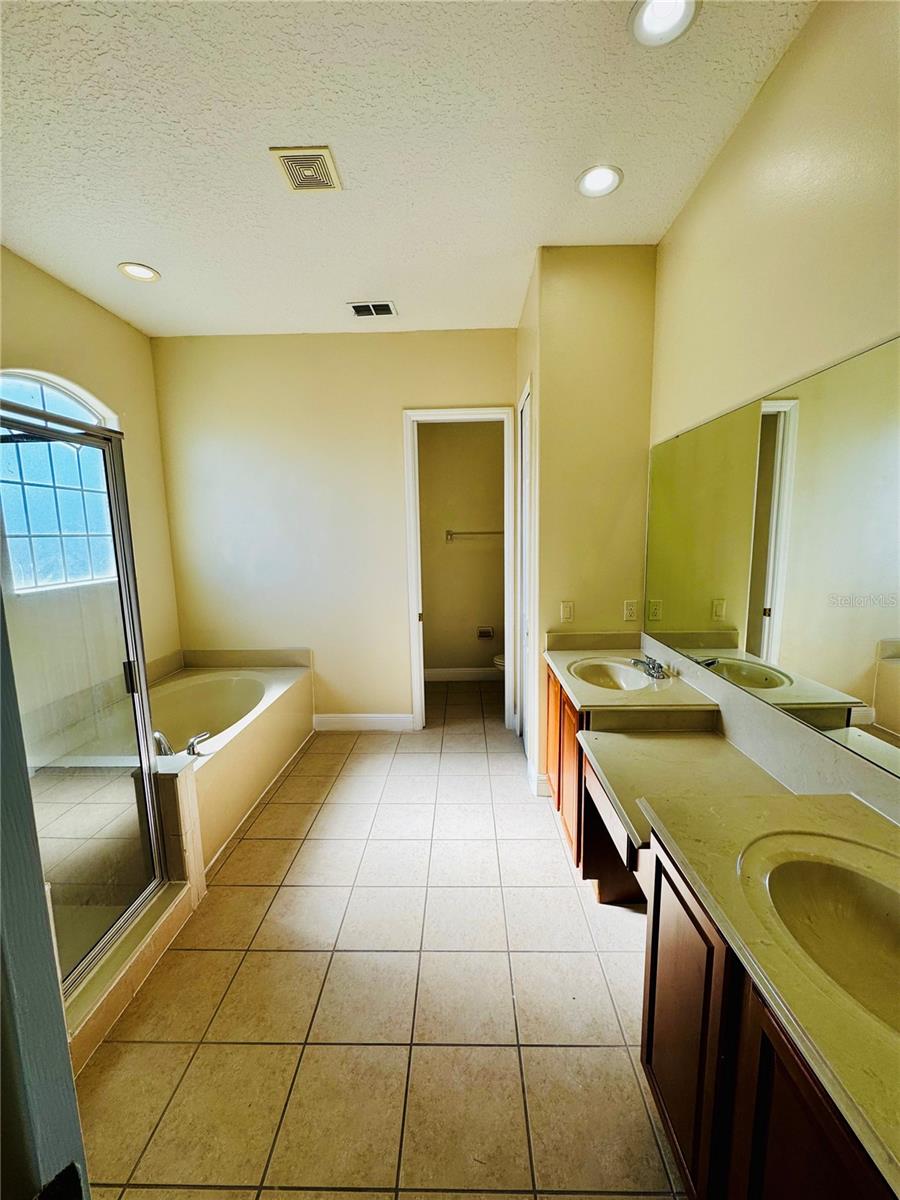 Image 20 of 39 For 14508 Cedar Branch Way