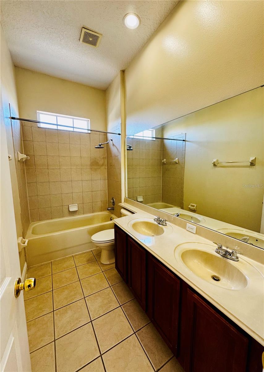 Image 26 of 39 For 14508 Cedar Branch Way