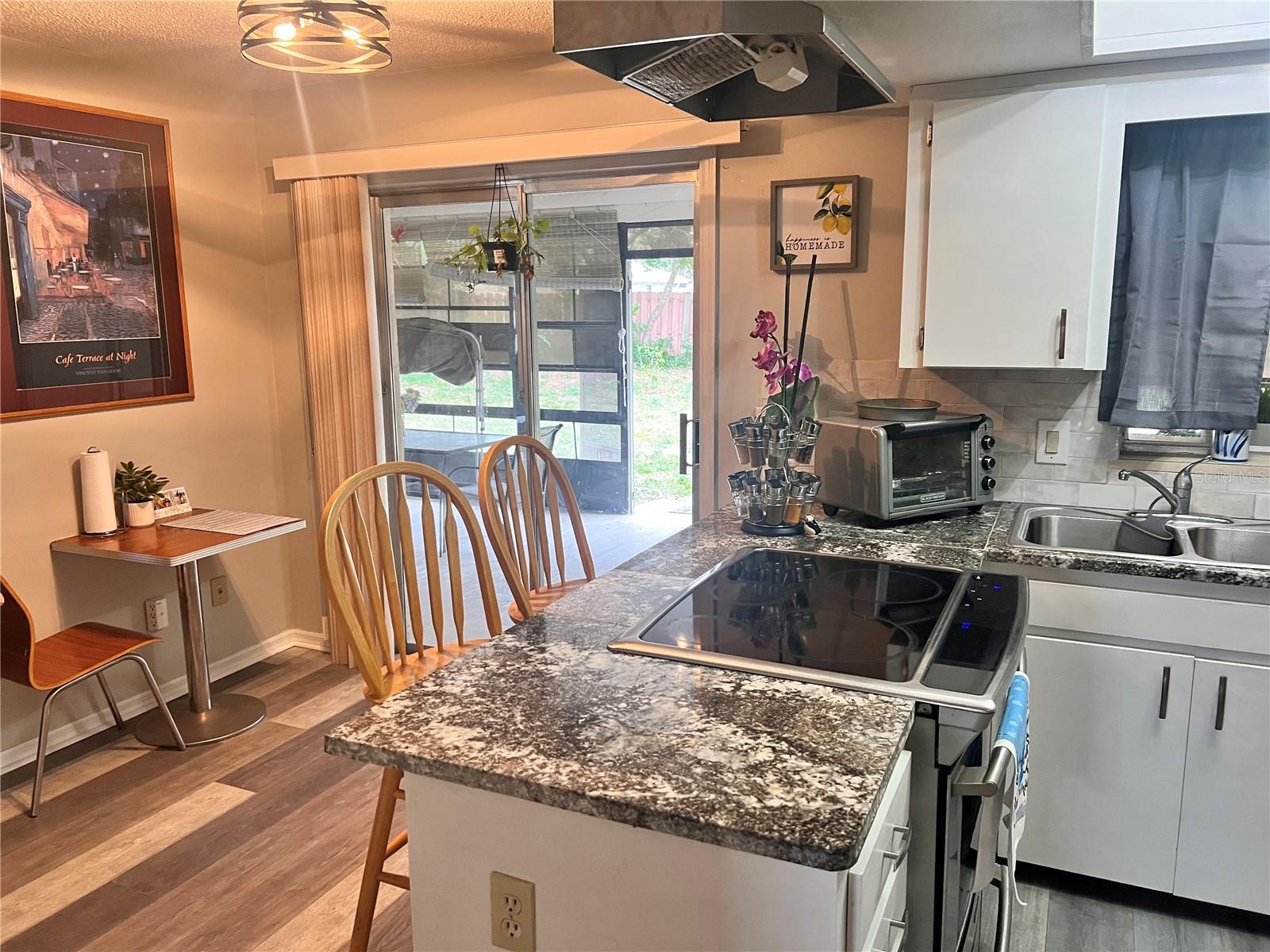 Image 10 of 19 For 2091 Oldham Avenue