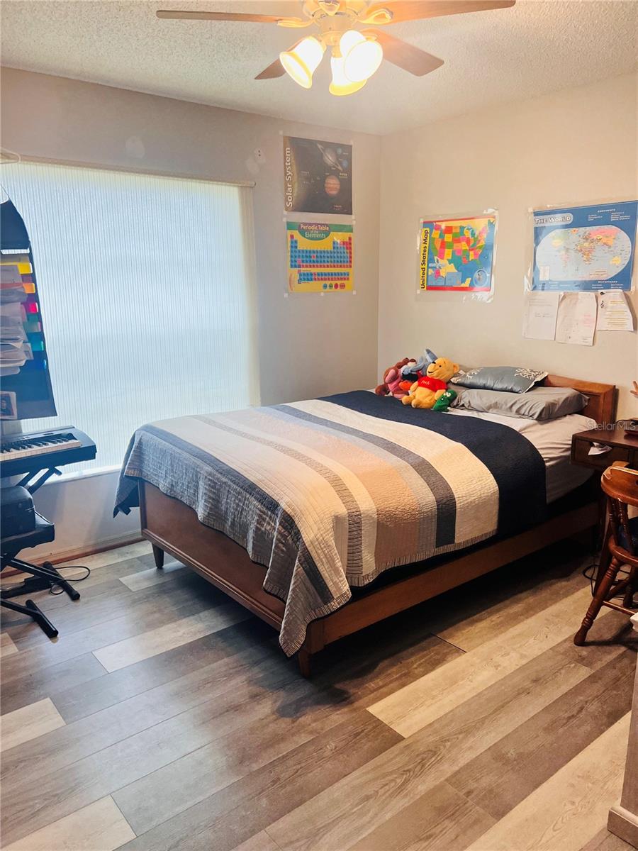 Image 14 of 19 For 2091 Oldham Avenue