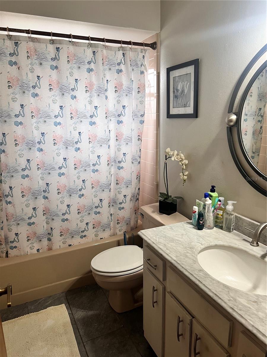 Image 15 of 19 For 2091 Oldham Avenue