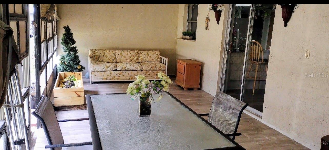 Image 17 of 19 For 2091 Oldham Avenue