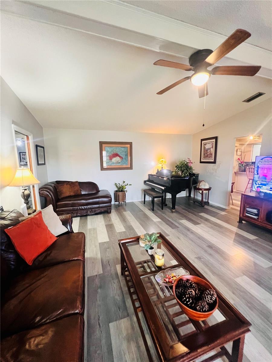 Image 6 of 19 For 2091 Oldham Avenue