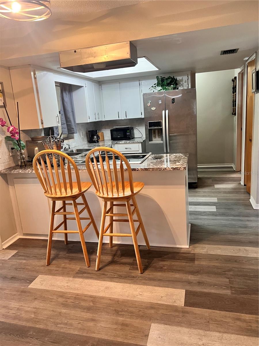 Image 9 of 19 For 2091 Oldham Avenue