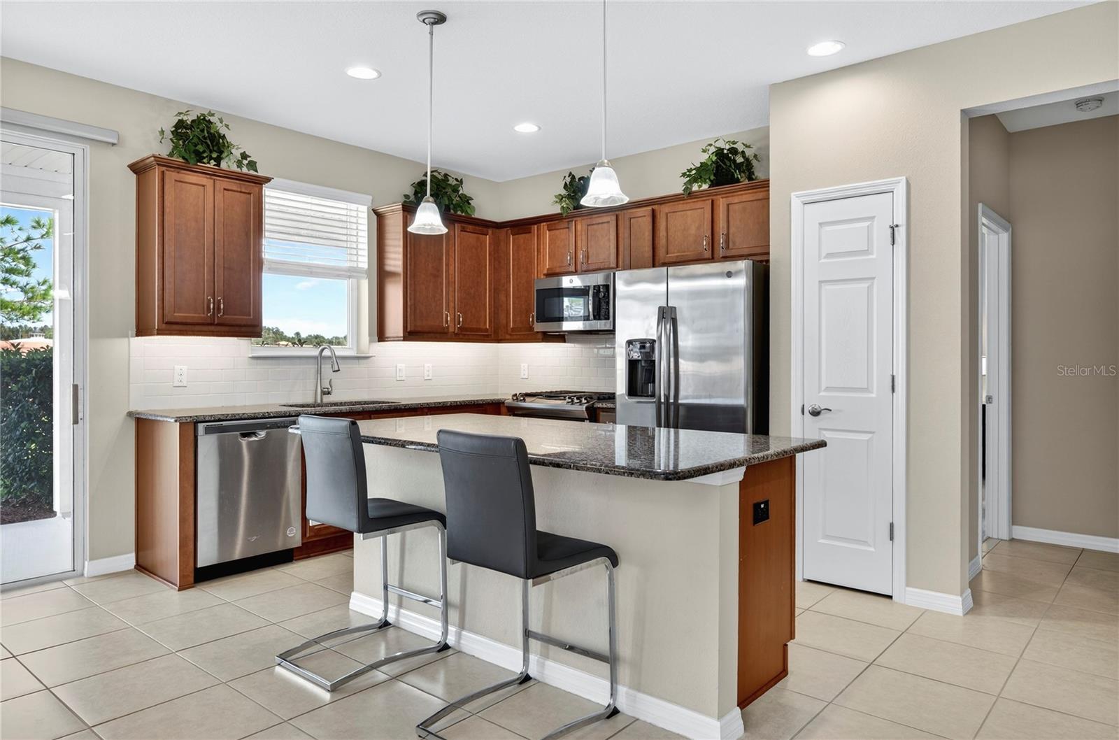 Image 11 of 75 For 3947 46th Terrace