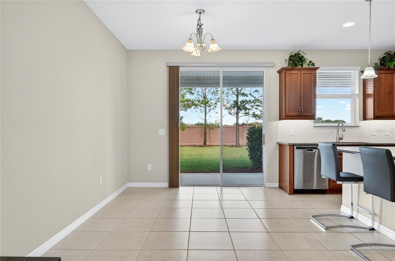 Image 16 of 75 For 3947 46th Terrace