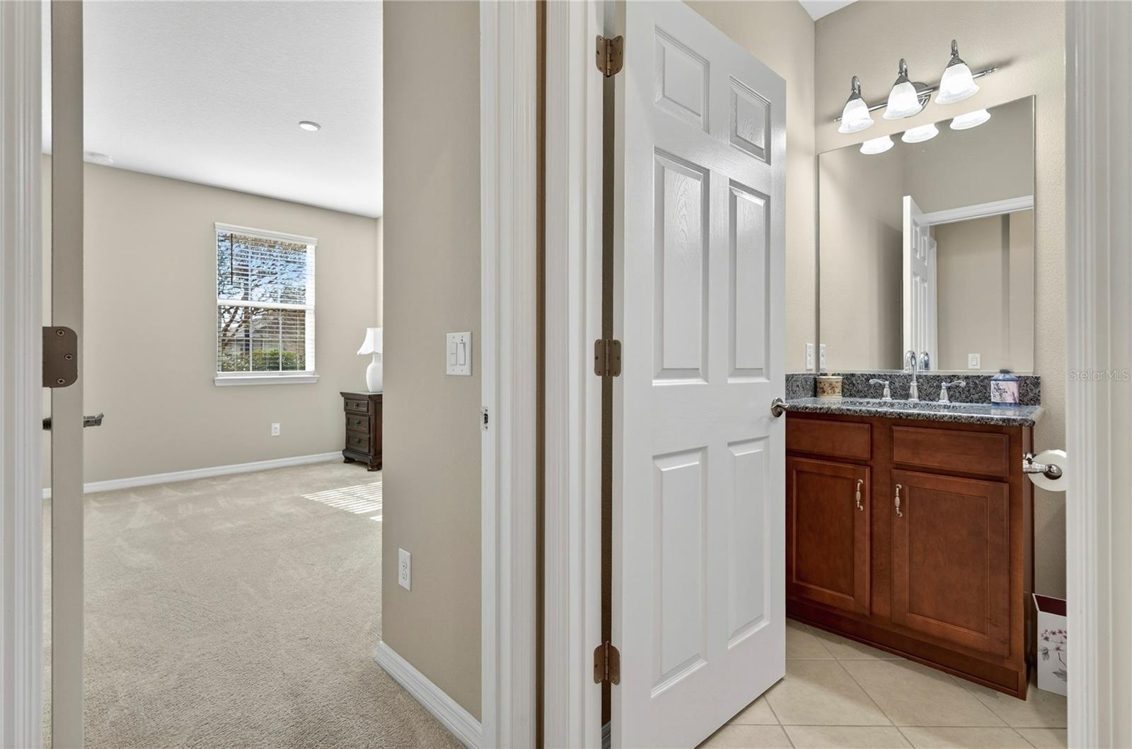 Image 32 of 75 For 3947 46th Terrace