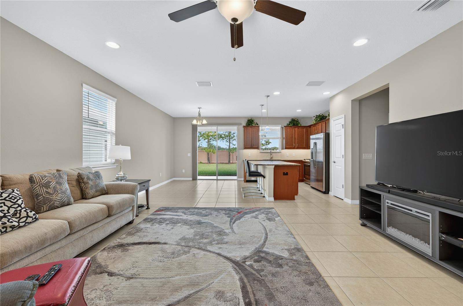 Image 4 of 75 For 3947 46th Terrace