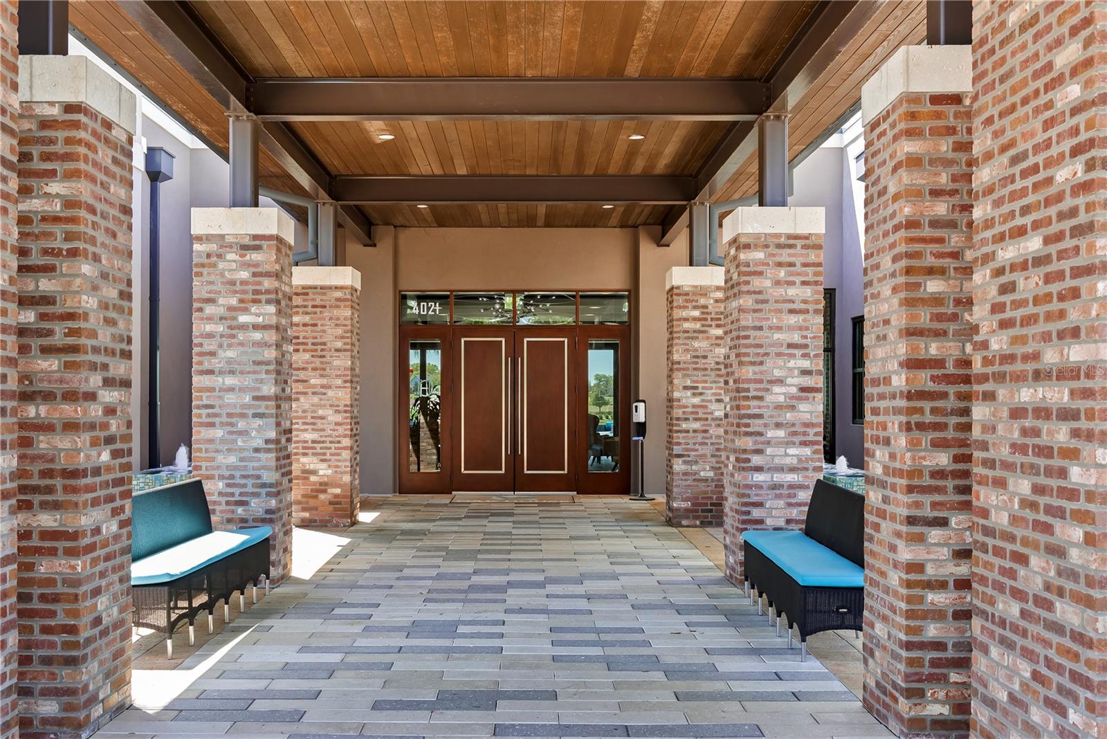 Image 47 of 75 For 3947 46th Terrace