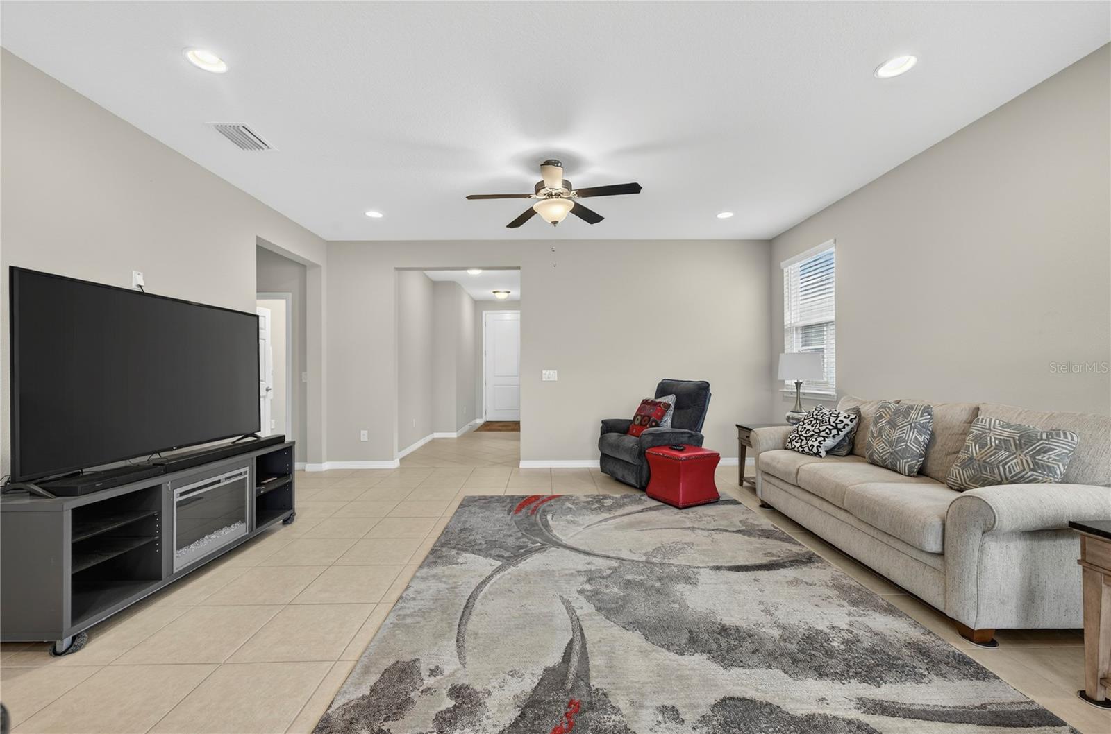 Image 7 of 75 For 3947 46th Terrace