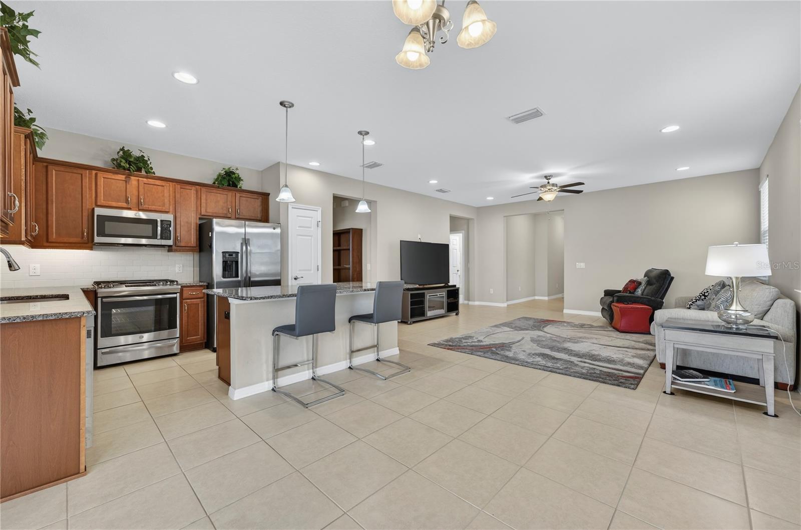 Image 9 of 75 For 3947 46th Terrace