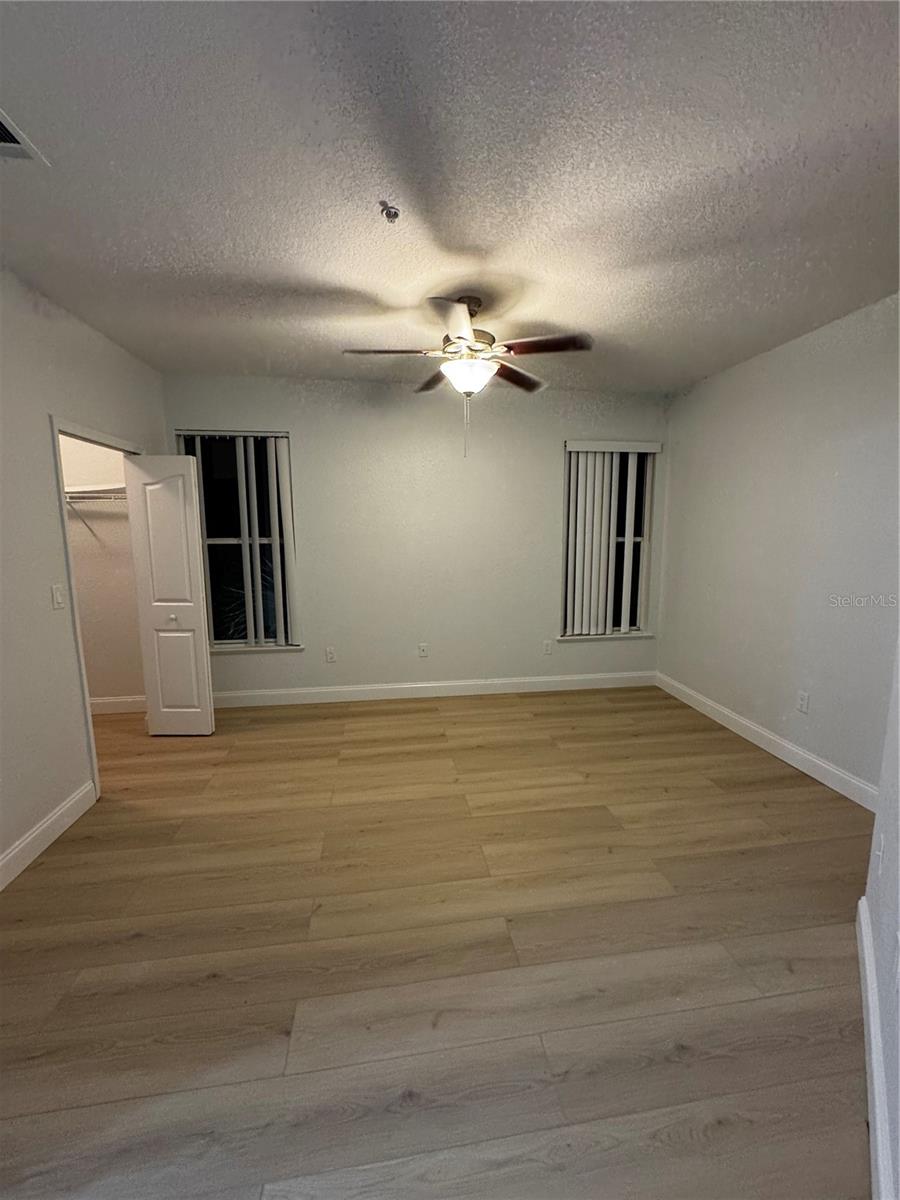 Image 11 of 16 For 5609 Legacy Crescent Place 301