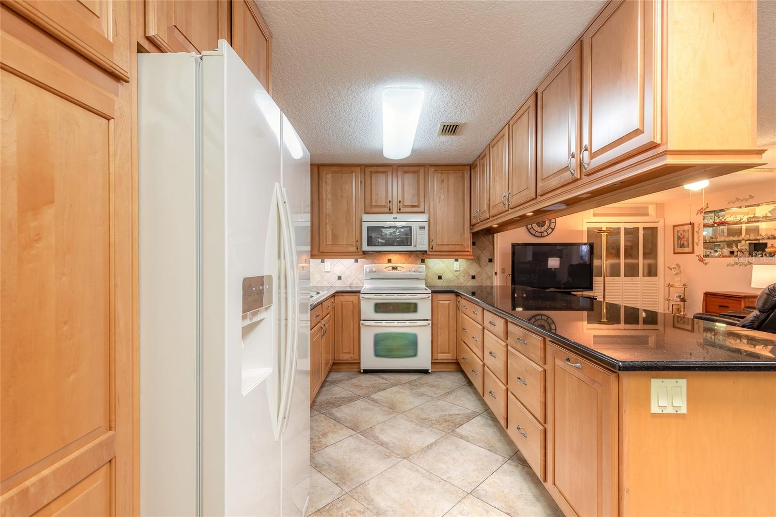 Image 13 of 59 For 935 Big Tree Road