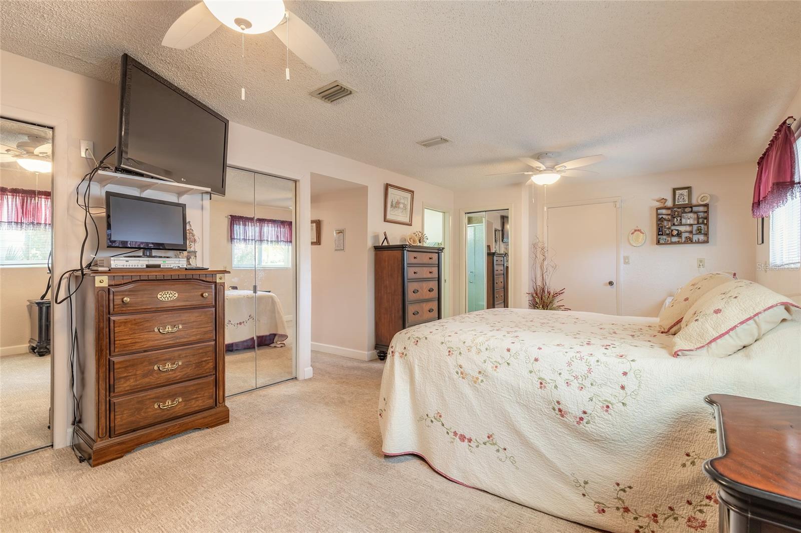 Image 21 of 59 For 935 Big Tree Road