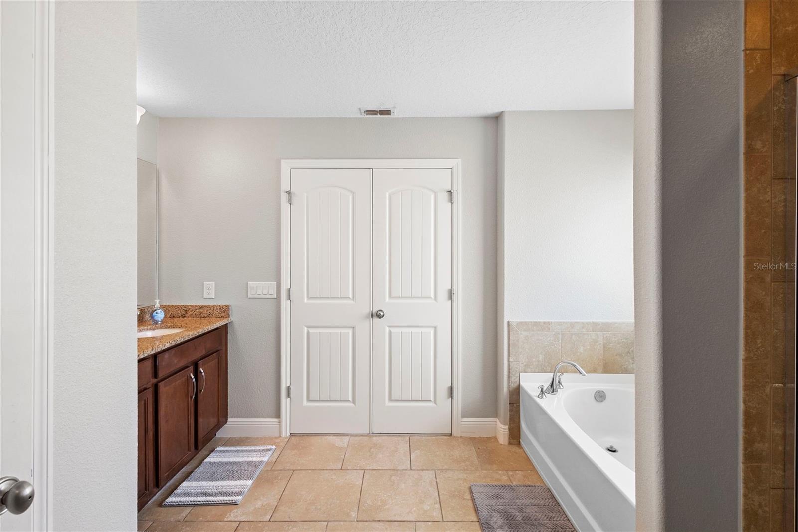 Image 25 of 53 For 1452 Daystar Lane