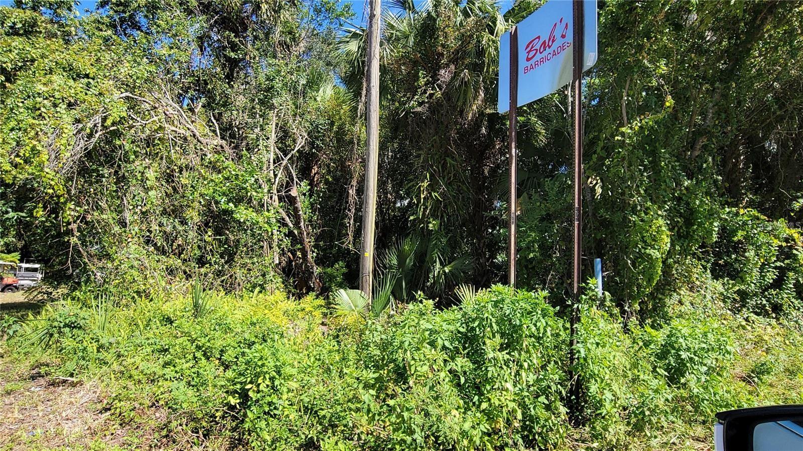 Image 2 of 7 For  Lakeview St  