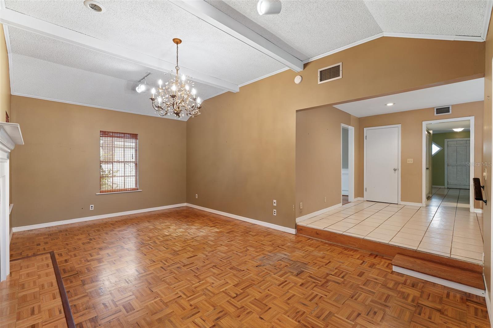 Image 15 of 50 For 20 River Ridge Trail