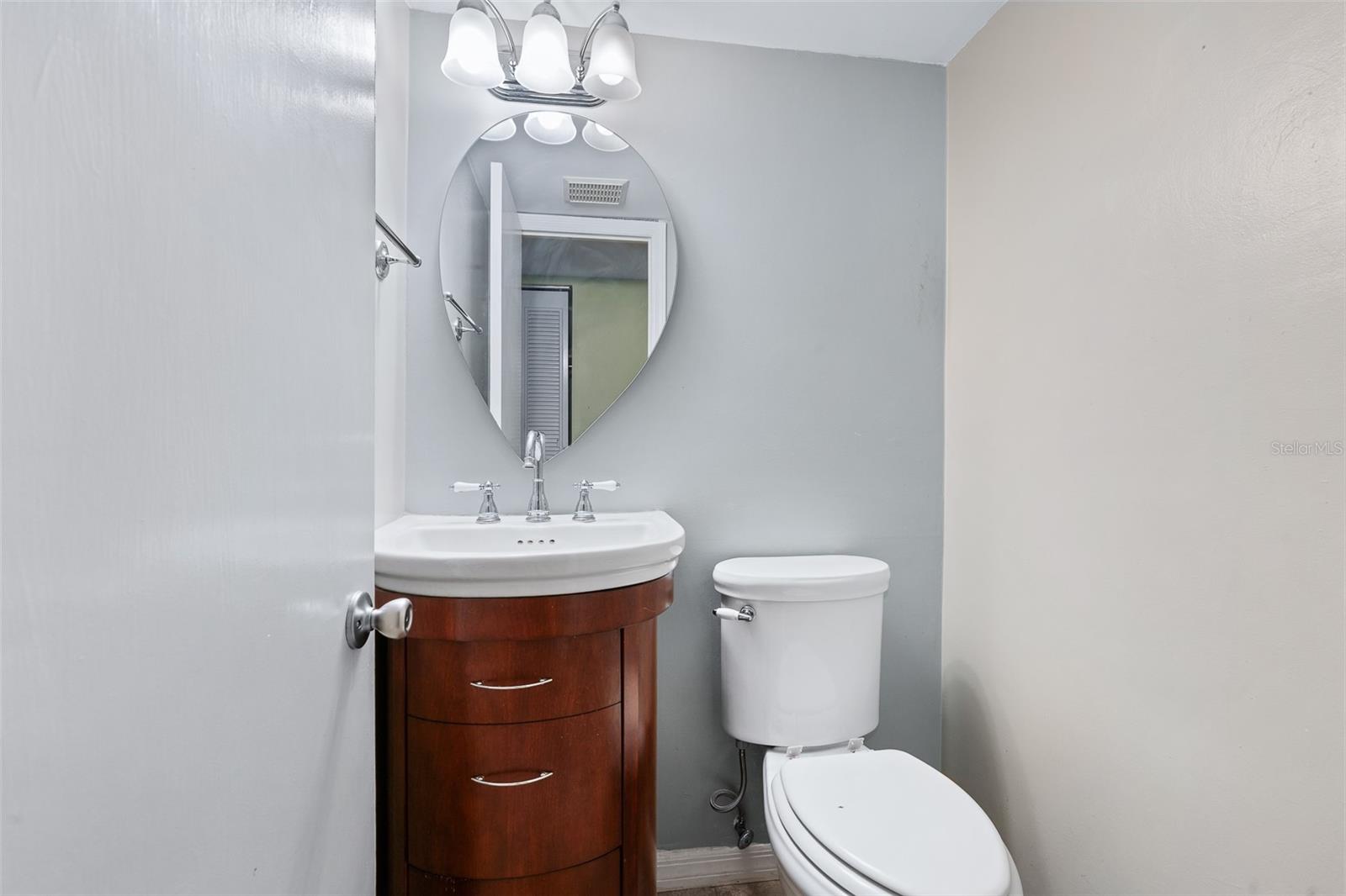 Image 20 of 50 For 20 River Ridge Trail